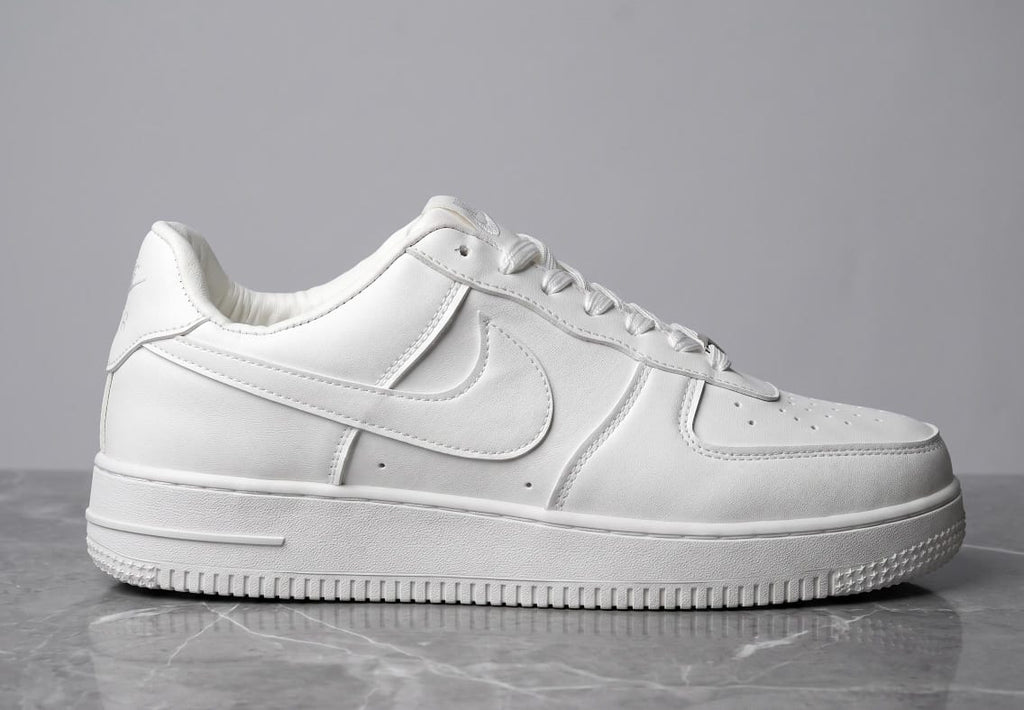 Nike Air Force 1 '07 – Triple White